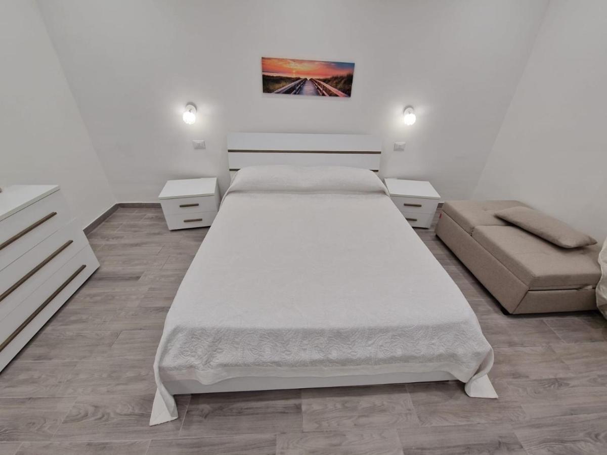 La Casa Di Teresa Hotel ตารันโต ภายนอก รูปภาพ