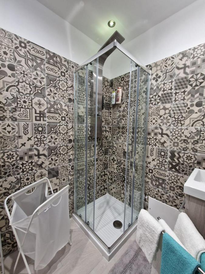 La Casa Di Teresa Hotel ตารันโต ภายนอก รูปภาพ